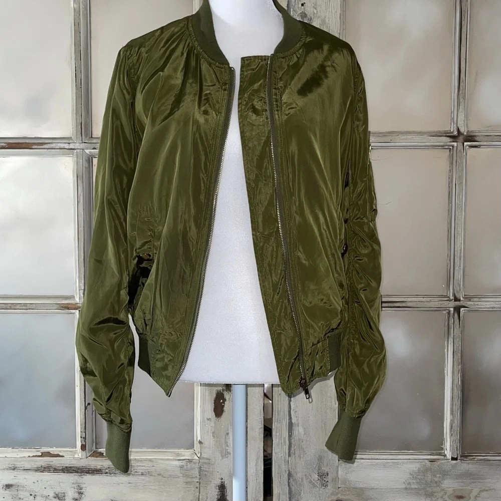 Better Be olive green bomber jacket size m - Picture 1 of 6
